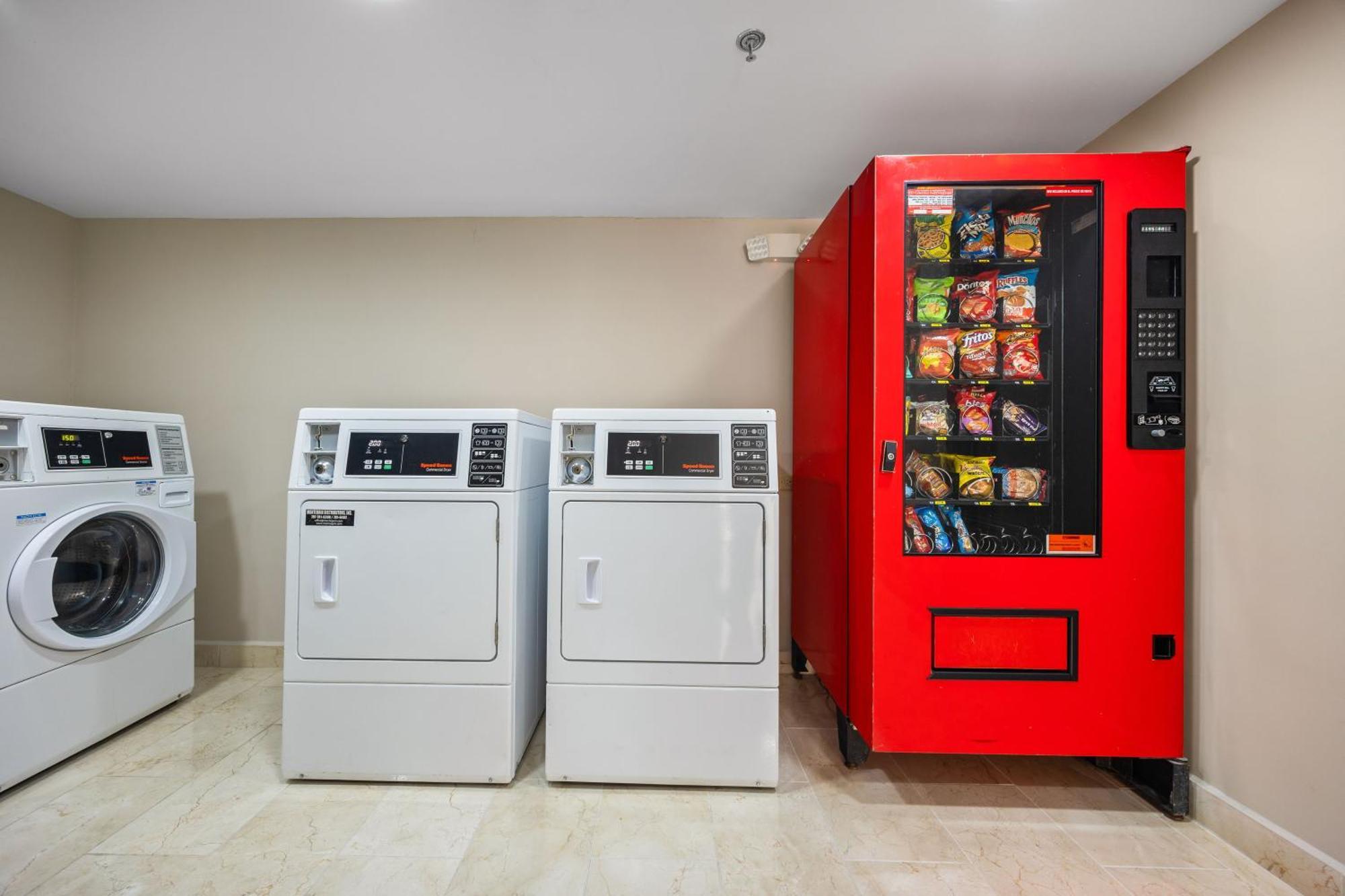 Holiday Inn Ponce & El Tropical Casino By Ihg Eksteriør bilde